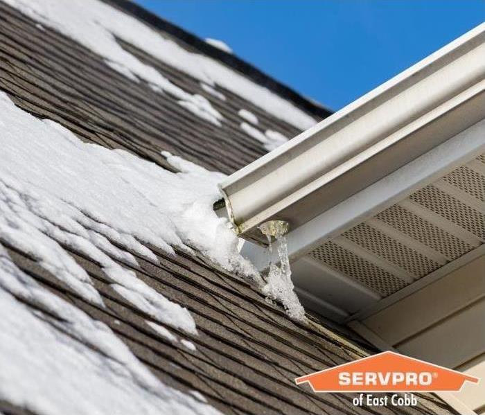 ice freeze in roof gutters